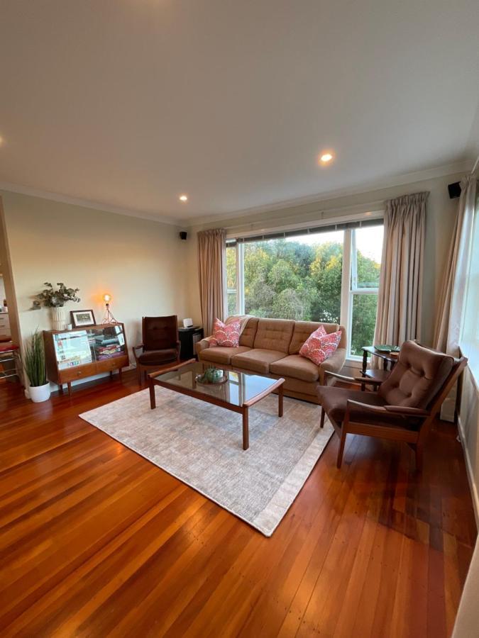 Refined, Retro & Relaxing Villa ปาราปาราออมู ภายนอก รูปภาพ